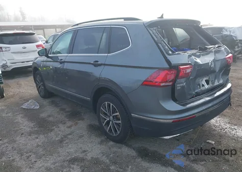 2020 Volkswagen Tiguan 2.0T Se/2.0T Se R-Line Black/2.0T Sel z USA, uszkodzony, nr VIN 3VV2B7AX0LM094892